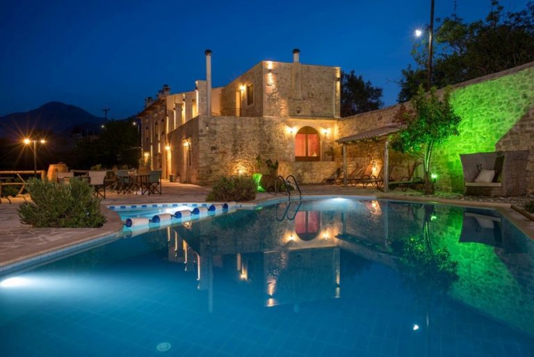 Stone built hotel for sale in Crete