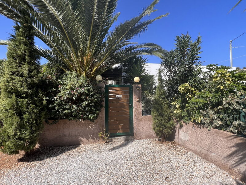 Τhree bedroom single storey house with land and garden | Agios Nikolaos | Crete